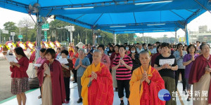 選舉前夕 參選人紛到行動佛殿禮拜 祈求國泰民安 心想事成