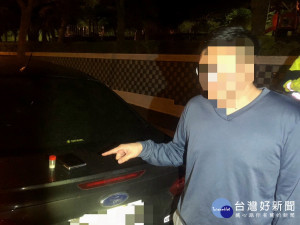 闖紅燈被查有毒品。林重鎣翻攝