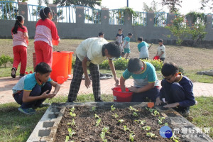 落實大學社會責任　嘉大協助興安國小建立食農教育基地