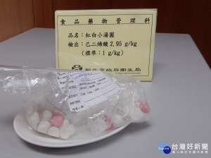  新北市衛生局抽驗冬至湯圓、火鍋料、生鮮蔬菜及肉品等58件應景食材，其中有1件湯圓檢出防腐劑超標，依法裁處3萬元罰鍰。（圖／記者黃村杉攝）