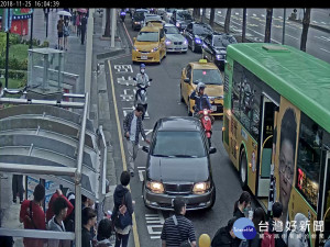 中市智慧化科技執法　車輛違停公車停靠區將取締