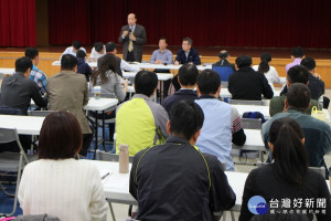 農業局舉辦輔導廚餘養豬戶轉用飼料及退場措施說明會。