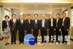 針對「智慧城鄉無現金大學生活城計畫」拜訪嘉義縣政府，達到縣府、企業與地方三贏