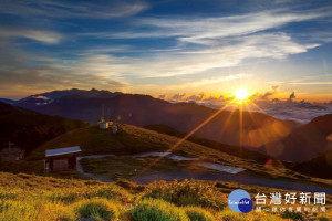 到清境合歡山看日出，是近年來相當熱門的行程，接著穿越台灣公路至高點武嶺，抵達台中梨山及「福壽山農場」欣賞「千櫻園」滿是盛開的櫻花，更是一大享受。