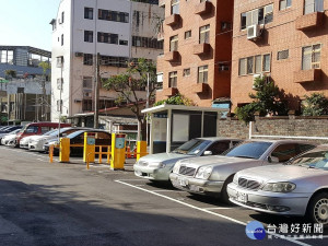 同興平面停車場位於泰山十八甲重劃區內，提供32個小型車停車位及36個機車停車位，自108年2月1日正式收費。（圖／交通局提供）