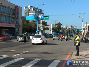 楊梅分局在此呼籲用路人，為節省行車時間及避免影響楊梅市道路交通順暢，建議行駛替代道路