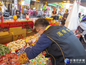 天津路年貨大街開賣　中市聯合稽查維護消費權益