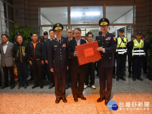 令狐副市長慰問霧峰分局。林重鎣攝