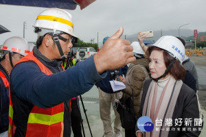 縣長林姿妙實地了解下水道工程進度及春節交通整備情形。（圖／宜蘭縣政府提供）