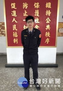 水林所警員林資皓積極為民服務，不分日夜協助民眾送醫及返家，盡心盡力好比超商24小時不打烊，受到鄉親肯定與讚賞。（記者陳昭宗拍攝）