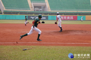 嘉義高中棒球隊打進台灣前八強 ，今四強賽敗陣由高苑商工獲勝，晉級前四強