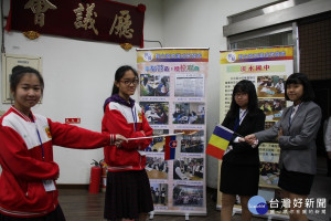 新北市教育局12日於三民高中舉辦國中小模擬聯合國會議，探討各國核廢料後續處理等議題 。（圖／記者黃村杉攝）