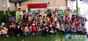 動保教育扎根　中市動保劇專車開進校園