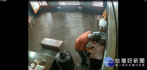 竊取宮廟香油錢　兄妹「釣」客遭警查獲