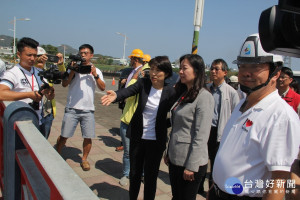 台東太平溪左岸路堤共構工程　饒慶鈴陪同立委童惠珍視察