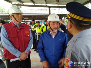 侯友宜市長率公安聯合稽查小組執行公安大稽查行動，針對重大治安疑慮對象強制拆除 。（圖／記者黃村杉攝）