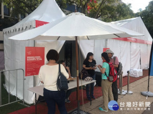 國立自然科學博物館團隊到澳洲參加知名World Science Festival世界科學祭，並在科學推廣區設置攤位，分享各項科學教具，展現臺灣軟實力。（圖／國立自然科學博物館）