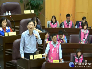 詹江村表示，任由沒居住事實的民眾申請，將侵蝕到市府預算，呼籲社會局應擴大抽查比例。(圖/翻攝桃園市議會網站)