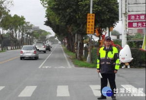 清明連續假期　關警加強公墓週邊交通疏導