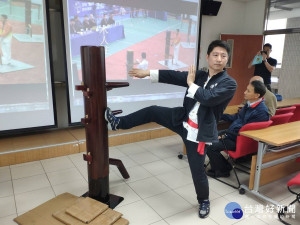 傳統武術世界散打冠軍黎懿徵，3日受邀至亞東技術學院進行專題講座 。（圖／記者黃村杉攝）