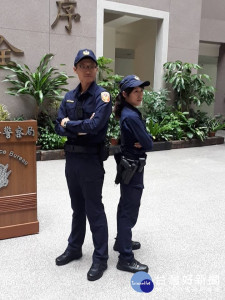 換穿新制服 展現警察新形象