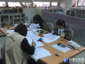 勞工局公布今年第2波違反勞動基準法/職業安全衛生法/性別工作平等法的雇主名單，計有282家業者。其中有90家未依法給付加班費最為嚴重。（圖／勞工局提供）