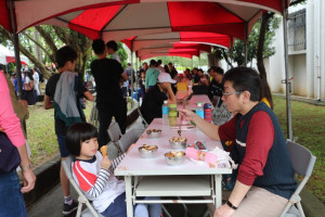 大華中學響應今年世界地球日，特舉辦不使用一次性餐具的「無塑園遊會」。