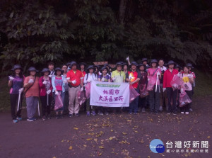 大溪區公所響應世界地球日，至百吉林蔭步道淨山。
