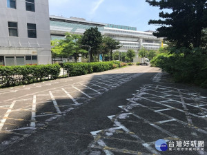 中和環狀線中原Y13站旁的閒置國有土地，交通局將闢建機車停車場，提供150個機車停車位。（圖／交通局提供）