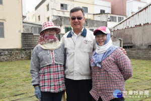 賴峰偉視察青青草園植栽　慰勉同仁辛勞