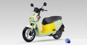 Gogoro推出定位入門等級的電動機車Gogoro 3/ 3 Plus，並訂出空車定價69980元起的價格，企圖拉大競爭對手光陽Kymco、三陽Sym的差距，進一步稱霸台灣的電動機車銷售市場。（圖／Gogoro）