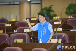 市議員魯明哲在總質詢指出，機捷A19站地區，預期將有大量停車需求，建議市府綜合評估，妥善規劃停車場配置。(圖／桃園市議會提供)
