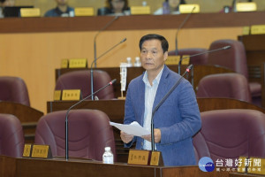 市議員陳萬得表示，所有公共建設、政策，都是主政者不斷努力，一棒接一棒合力打造。(圖／桃園市議會提供)