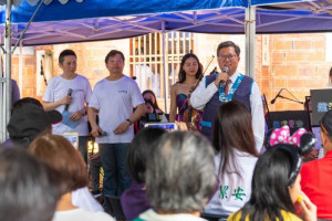 鄭市長表示，在客家古宅舉辦老屋音樂會，可品味音樂與地方歷史

