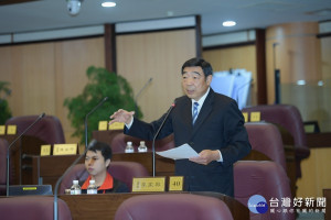 市議員李家興認為中央財劃不公。(圖/桃園市議會提供)