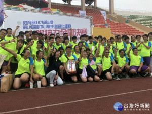 全國最速 嘉義之光 民生國中狠9班勇奪大隊接力國三組全國第一