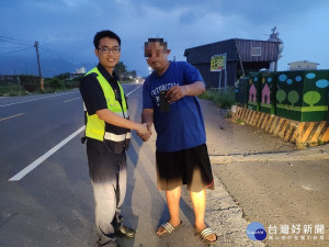 男子送貨遺落手機　枋警耐心沿路找回