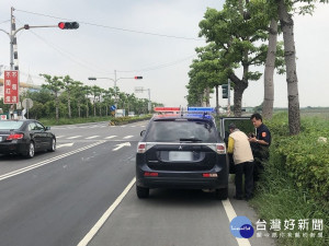 老翁迷途台1線　枋警護送返家