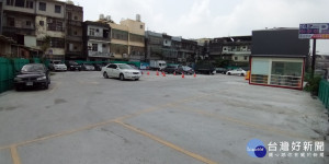 建國一村更新基地位於龜山區萬壽路二段與山鶯路交叉口東南側

