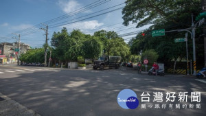 龍南路上的陸軍二一砲指部出入口

