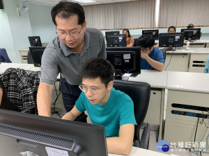 參加課程結訓後的役男，並安排入營時間，讓役男充分利用時間培養第二專長，增加職場競爭力。（圖／民政局提供）