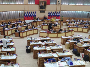 6日上午議會市政總質詢由黃永昌、葉元之、唐慧琳、蔡健棠等議員質詢。（圖／記者黃村杉攝）