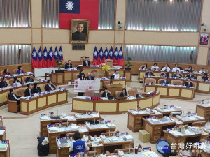 新北市議會6日下午市政總質詢由蔡淑君、白珮茹、劉哲彰、楊春妹、邱烽堯、陳明義等議員質詢。（圖／記者黃村杉攝）