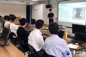 桃園市政府青年局新明青年創業基地107年ROS教育訓練活動。