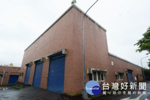 桃園市長鄭文燦前往大園區，視察「桃園航空貨運園區暨客運園區污水處理廠」。

