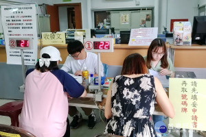 「機場捷運A7站合宜住宅」續招租作業現場辦理情形。
