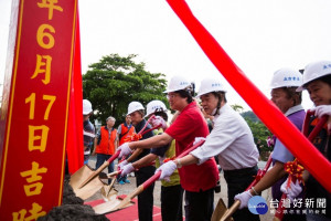 基隆七堵實踐路重舖動土　提供人車友善通行環境