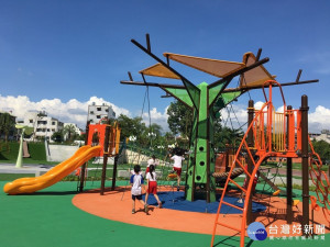 全區無障礙空間　屏東和平公園共融式遊戲場試營運