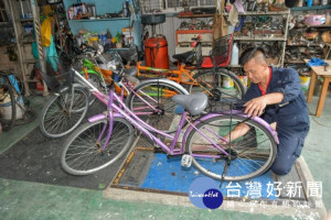 桃園市目前有9處「修惜站」，專門將廢棄物改造為精緻實用的環保家具，相當受到民眾喜愛。