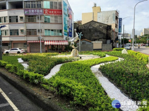 分隔島槽化島美化市容　中市道路景觀更鮮明